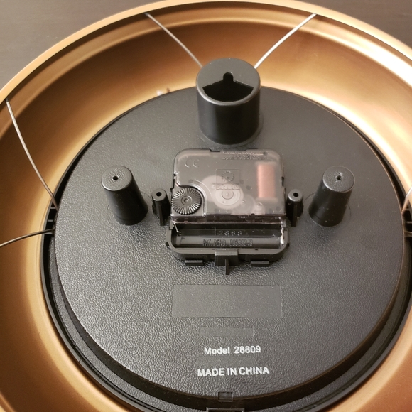 Decorative 10in Metal Rustic Wall Clock. - Picture 2 of 6